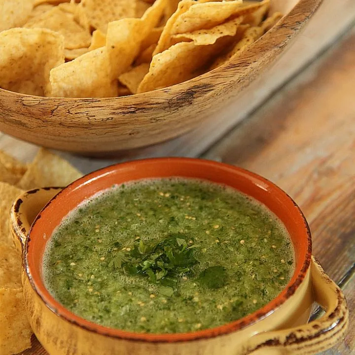 Raw Salsa Verde