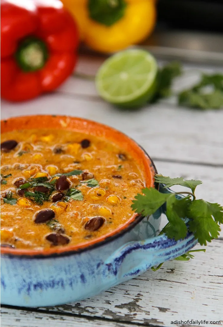 One Pot, 30 Min Meal ~ This delicious Fiesta Chicken Enchilada Soup is sure to be a family favorite! Perfect for Mexican night!