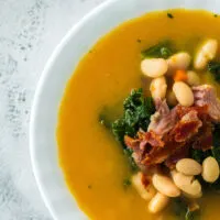 zoomed in image of soup in bowl
