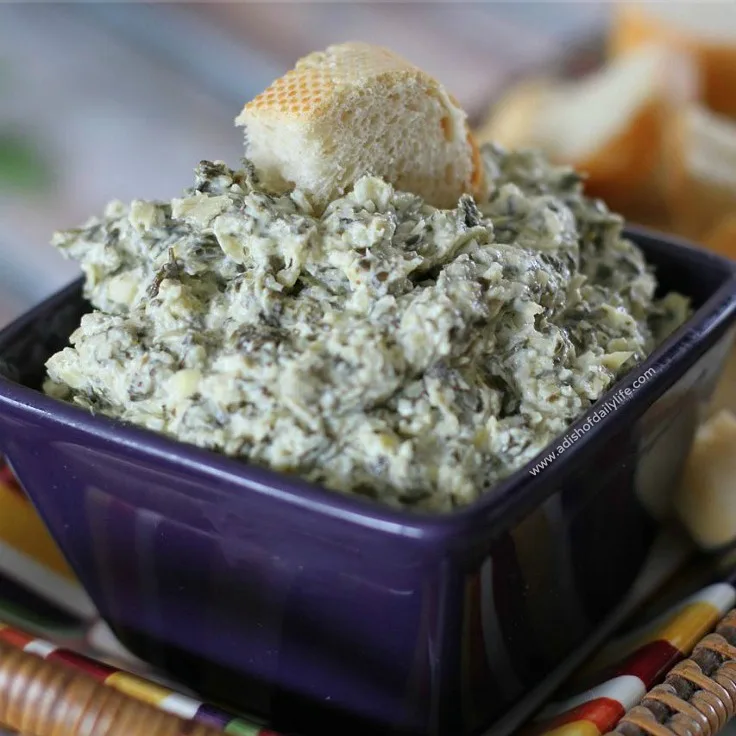 Roasted Garlic, Spinach & Artichoke Dip