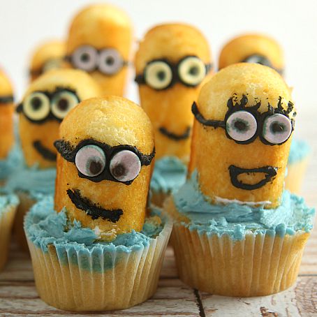 Minion Cupcakes