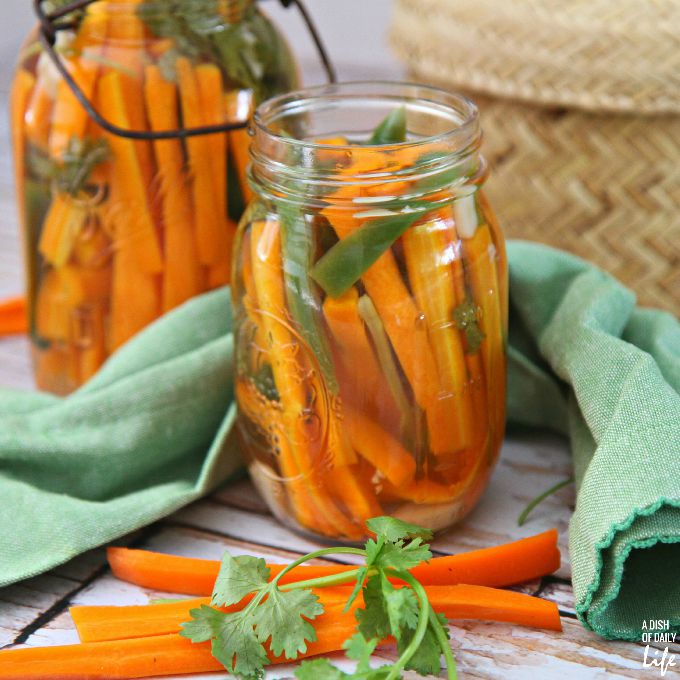 Spicy Pickled Carrots square