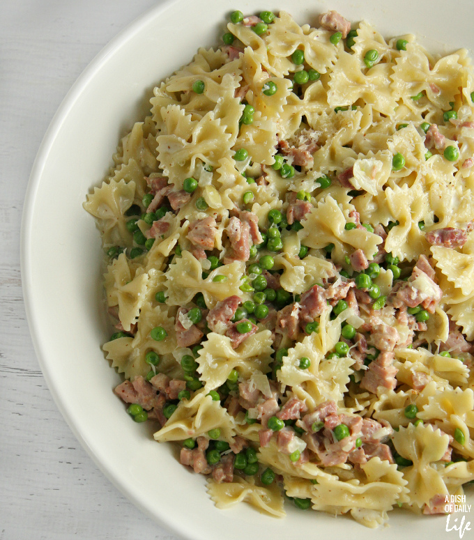 Creamy Pasta with Ham and Peas...great way to use your leftover holiday ham! #pasta #ham #recipesforleftoverham #Christmas