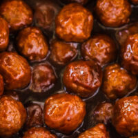 zoomed in image of saucy meatballs