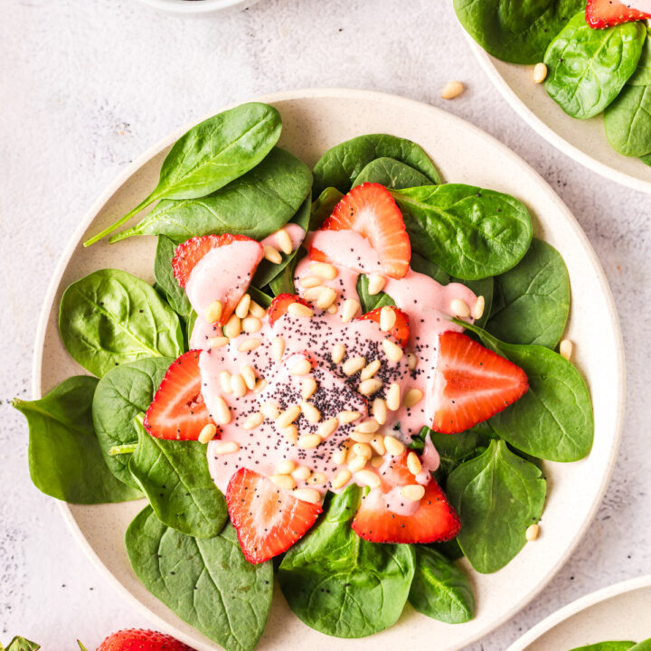 zoomed in image of a single salad bowl ready to enjoy