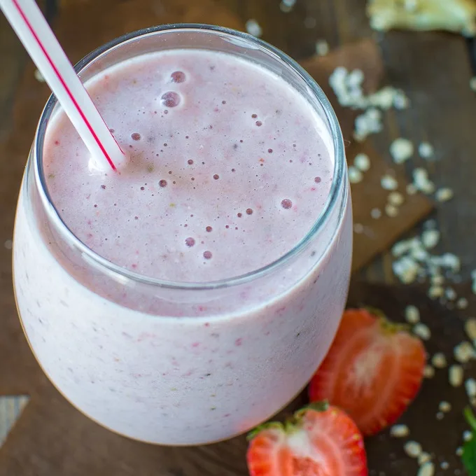 Strawberry and Oatmeal Smoothie