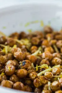 zoomed in crispy chickpeas in serving bowl