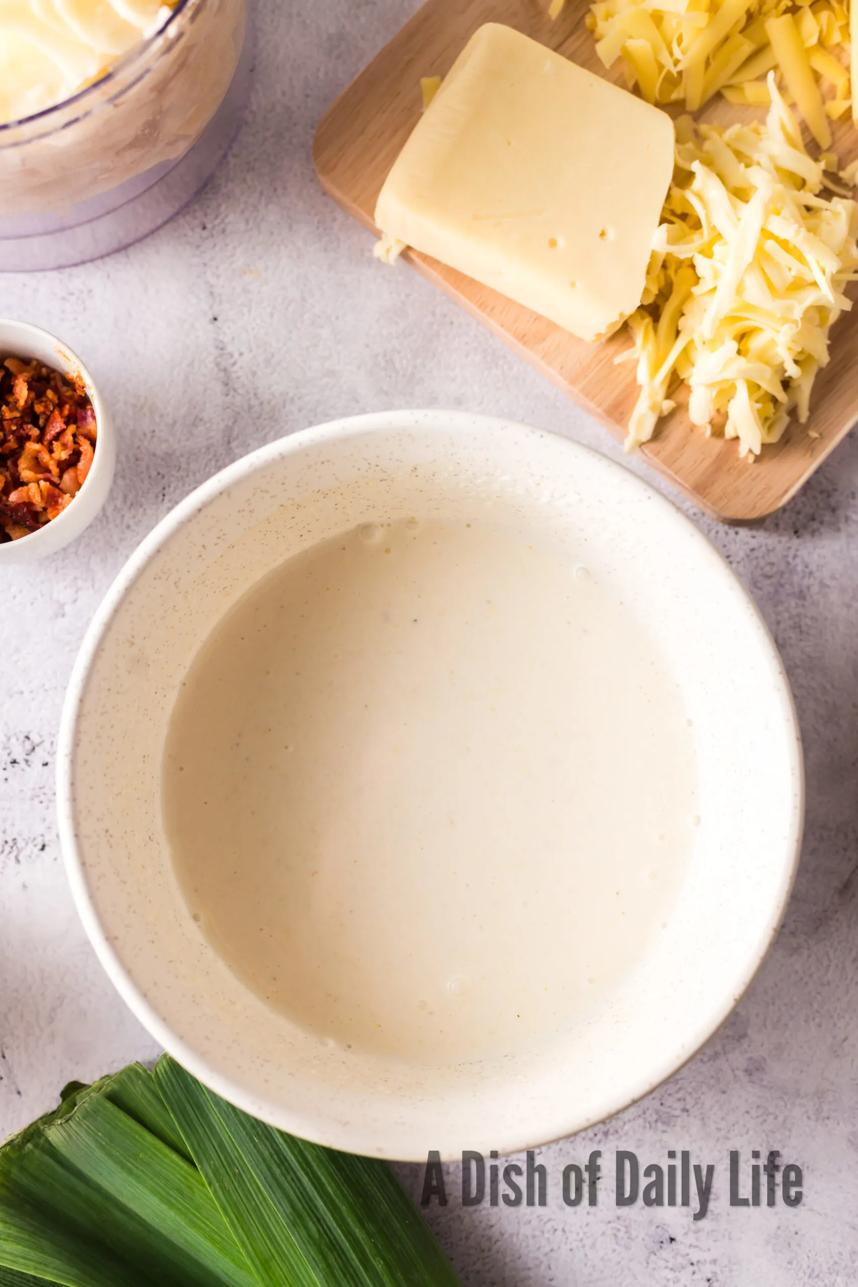 Cream sauce in bowl