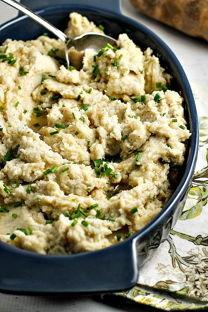 Wow your guests at the holiday dinner table with the best mashed potatoes this year! These simple tips will have everyone raving about your mashed potatoes recipe!