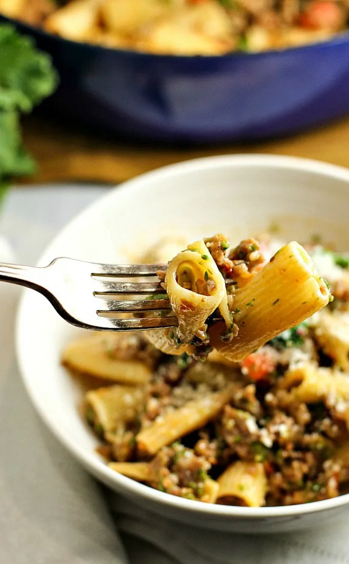 Rigatoni Salsiccia e Rapini...an easy-to-make Italian pasta recipe with sausage and broccoli rabe that is perfect for busy weeknight dinners, and elegant enough for a special occasion.