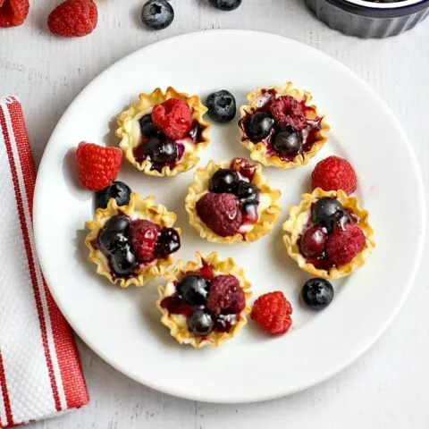 Vanilla Bean Berry Phyllo Cups