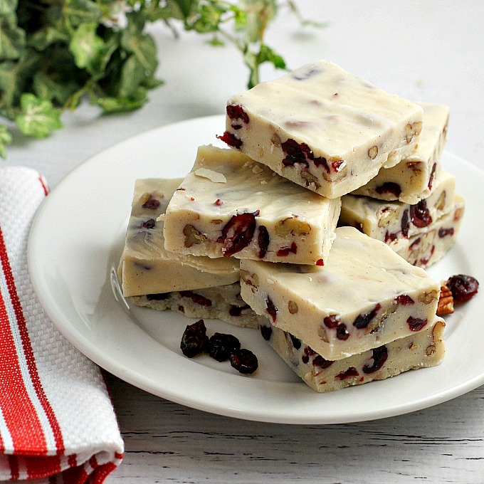 Easy to make White Chocolate Cranberry Pecan Fudge, with a hint of holiday spices, perfect for holiday entertaining and gift-giving!