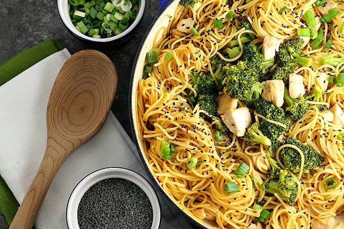 Sesame Noodles with Chicken and Broccoli...an easy and delicious one pot meal that is perfect for a dinner or potlucks! Only 30 min!