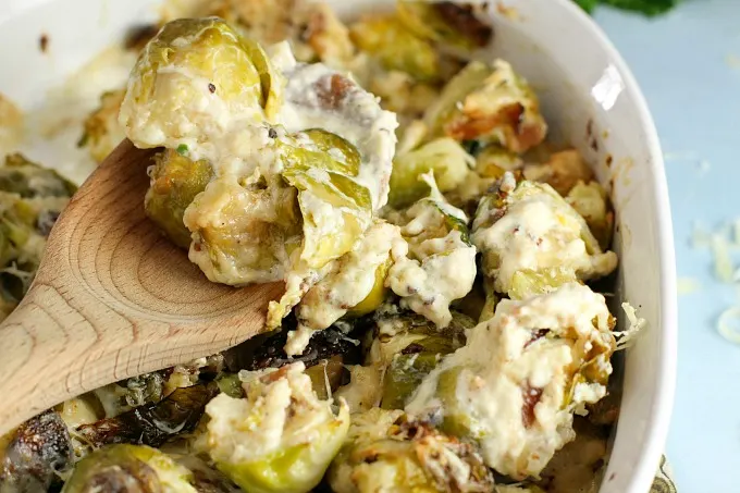 Brussels Sprouts Gratin with bacon...roasted brussels sprouts are paired with a rich cheesy cream sauce, perfect for any holiday occasion! Side dishes | Easter | Thanksgiving | Christmas | Holiday side dishes