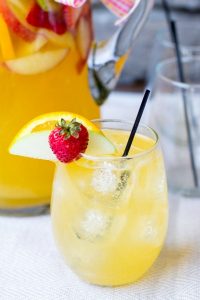 Passion Fruit and Pineapple Sangria | Culinary Hill