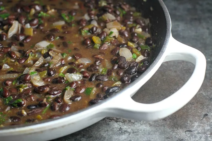 These delicious restaurant quality Mexican black beans take almost no time to make! 