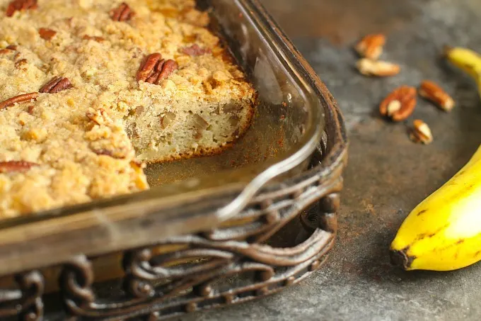 Banana Crumb Cake with Pecans