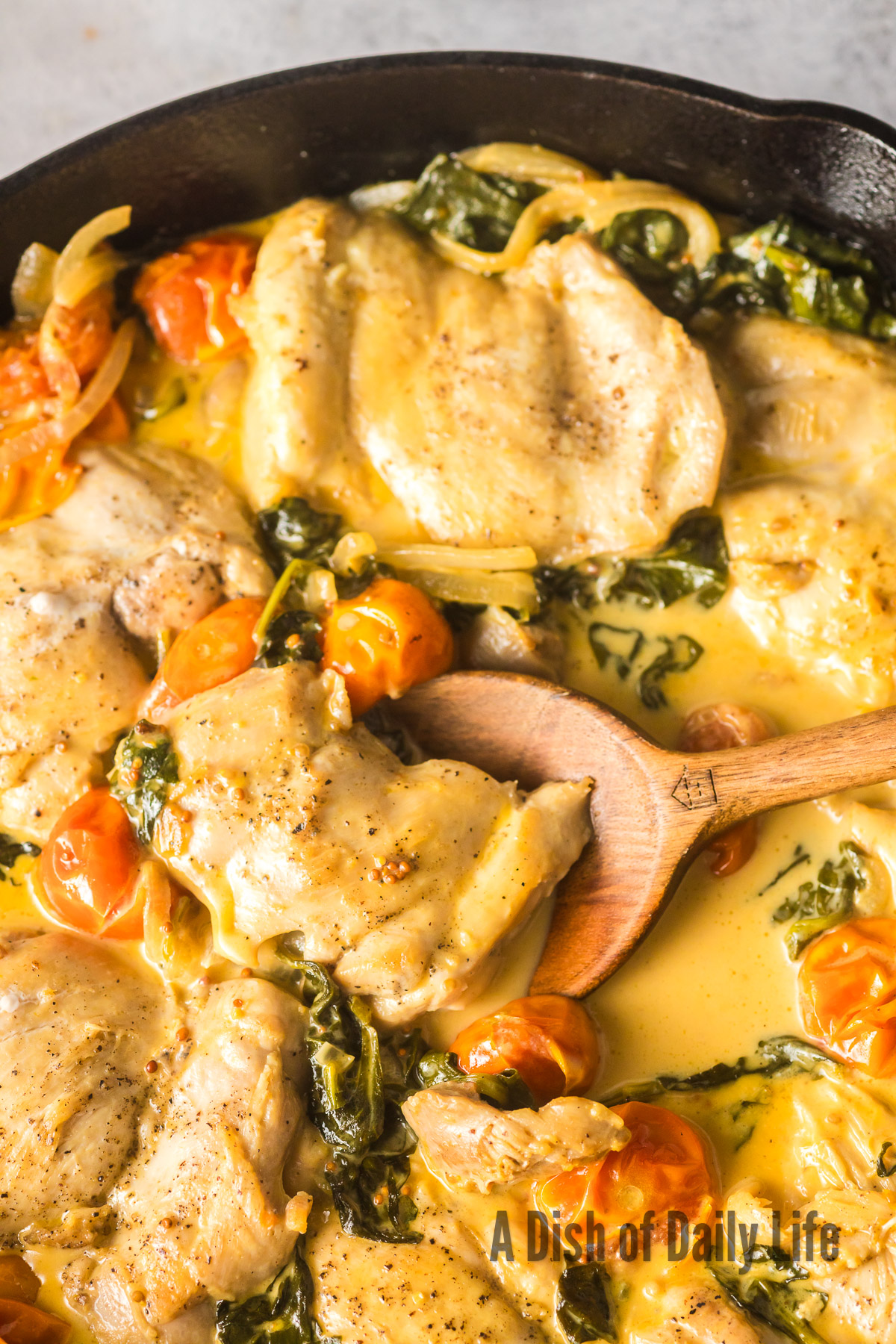zoomed in image for mustard chicken thighs